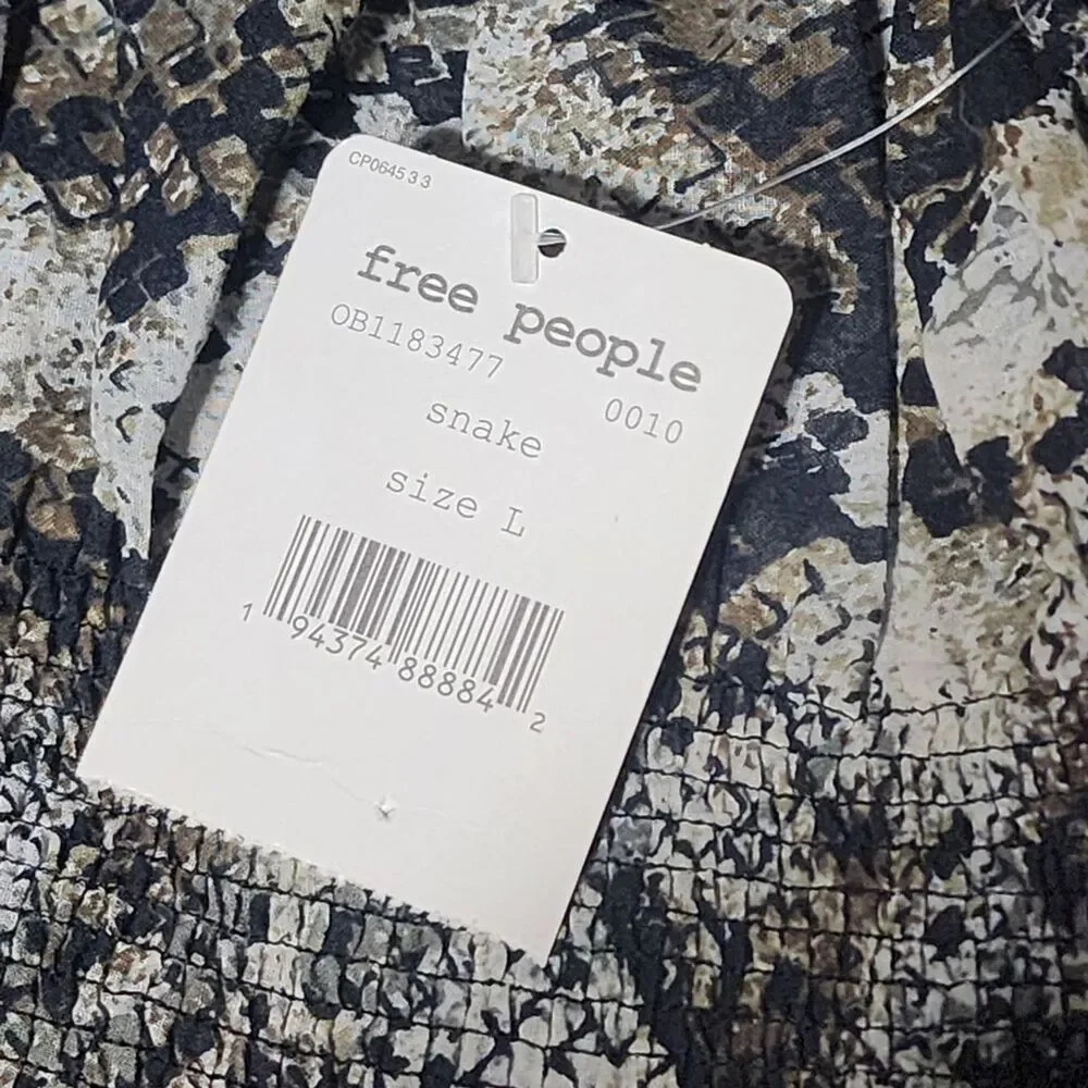 Free People Women's Cotton XOXO Snake Printed Smocked Crop Top Black Size Large